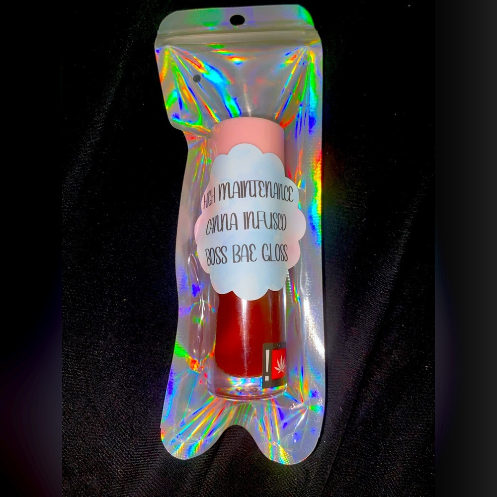 Lip Gloss with a Twist: Flavorful & Fun!